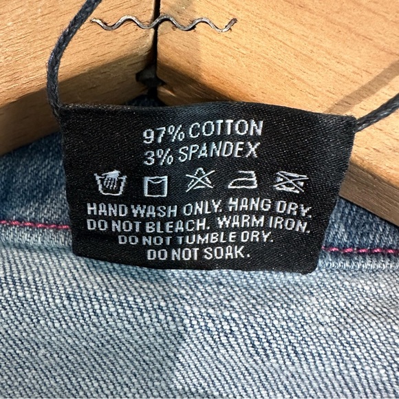 NWT Graceland Blue Denim I 🩷 Elvis Jacket! Stretchy. Fitted. Size: L - Picture 10 of 10